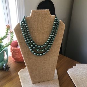 Vintage Gorgeous 3 Three Strand Green Pearl Necklace